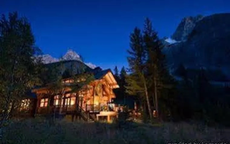 Cathedral Mountain Lodge