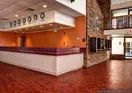 Econo Lodge Inn & Suites