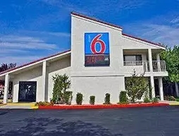 Motel 6 Albuquerque - Coors Road