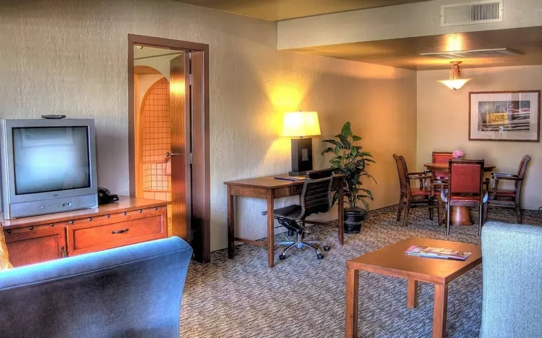 Dobson Ranch Inn & Suites