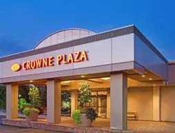 Crowne Plaza Hotel Chicago-Northbrook