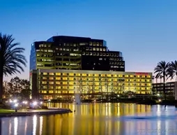 DoubleTree Club by Hilton Orange County Airport
