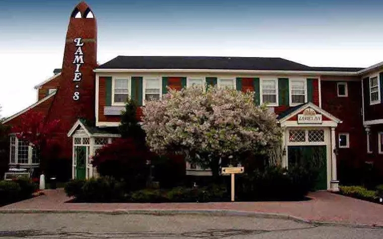 Lamie's Inn and The Old Salt Restaurant
