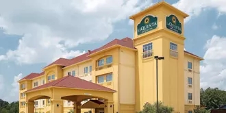 La Quinta Inn & Suites Fort Worth - North East Mall