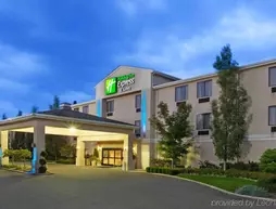 HOLIDAY INN EXPRESS & SUITES A