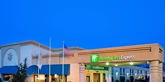 Holiday Inn Express Paramus