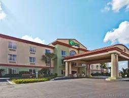 Holiday Inn Express Hotel & Suites Live Oak