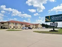 DAYS INN AND SUITES GRINNELL