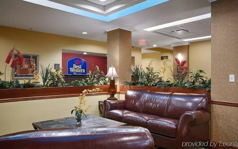 Best Western Plus Olathe Hotel & Suites