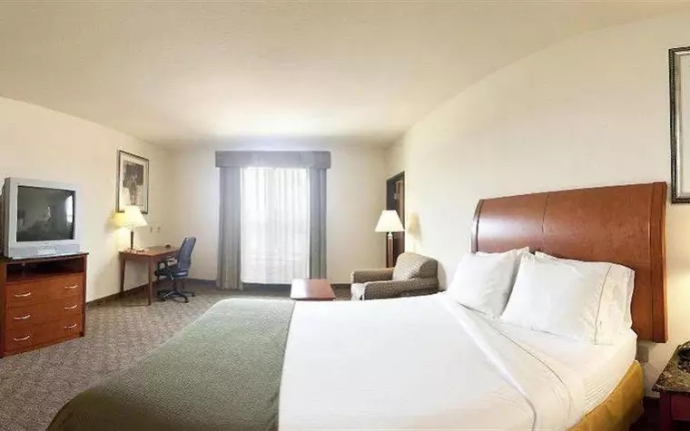 Holiday Inn Express Hotel and Suites Fairfield-North