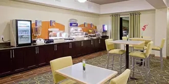 Holiday Inn Express Hotel & Suites Alvarado