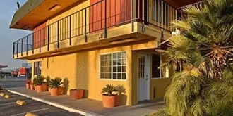 California Inn & Suites