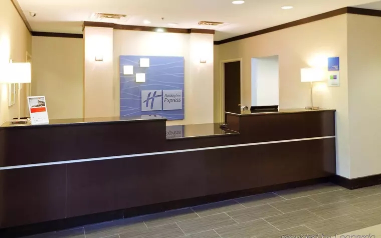 Holiday Inn Express Hotel & Suites Greenville-Downtown