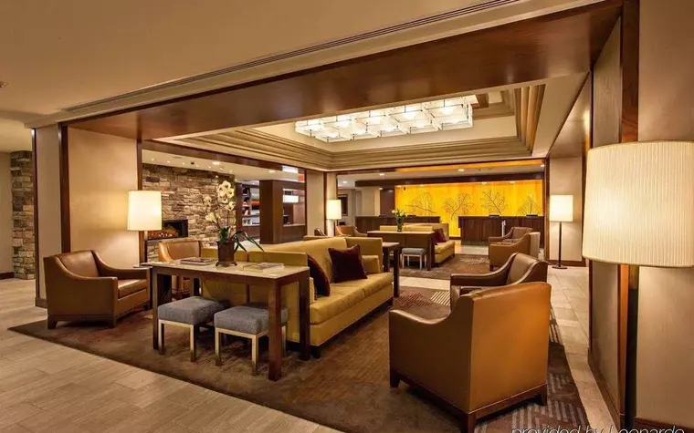 DoubleTree by Hilton Pittsburgh-Greentree