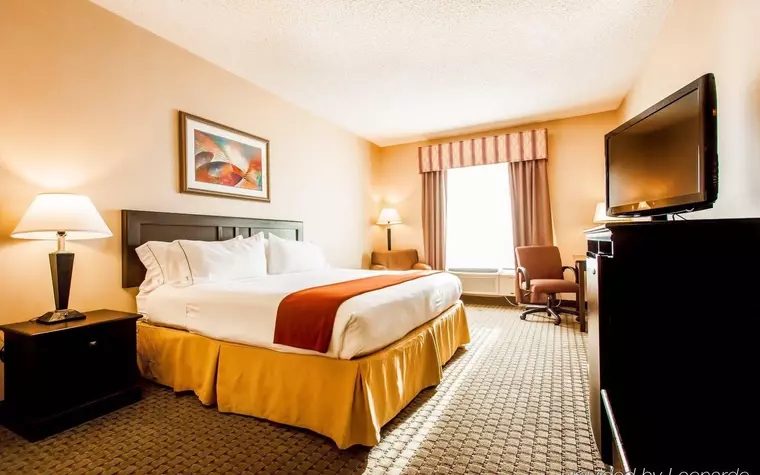 Holiday Inn Express Hotel & Suites Roseville - Galleria Area