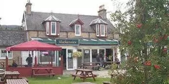 Mackenzies Highland Inn