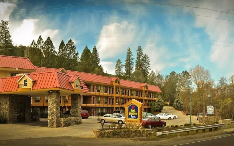 Best Western Plus Yosemite Way Station