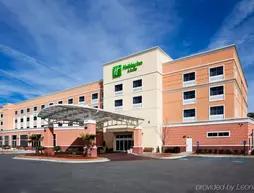 Holiday Inn Hotel & Suites Beaufort at Highway 21
