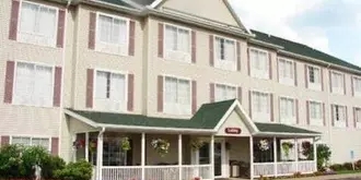 Coshocton Village Inn & Suites