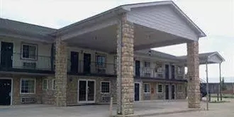 General Bragg Inn and Suites
