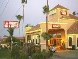 La Fuente Inn & Suites