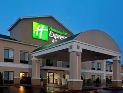 Holiday Inn Express and Suites Three Rivers