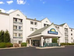 Days Inn and Suites Kansas City South