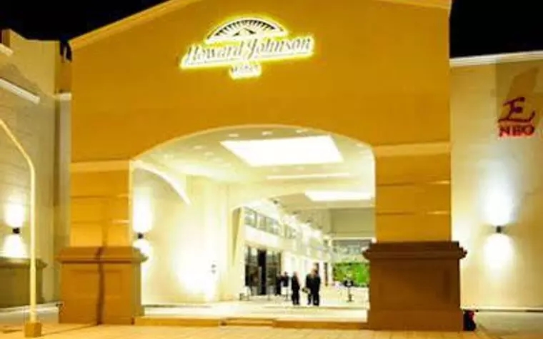 Howard Johnson Hotel & Casino