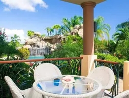 Clarion Suites Roatan at Pineapple Villas