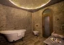 Hera Cave Suites