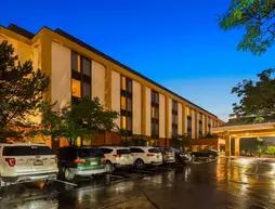 SureStay Plus Hotel by Best Western Chicago Lombard