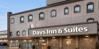 Days Inn & Suites by Wyndham Sault Ste. Marie ON