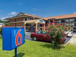 Motel 6 Macon