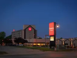Ramada Hotel & convention center Cedar Rapids