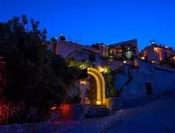 Sinasos Palace Cave Hotel