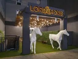 Lord & Moris - Times Square Hotel