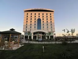 Grand Cenas Hotel