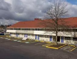 Travelodge by Wyndham Akron Fairlawn