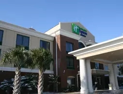 Holiday Inn Express & Suites Florence I-95 & I-20 Civic Ctr