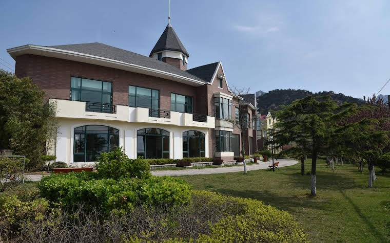 Qingdao Oceanside Resort Villa