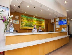 7 Days Inn Dalian Xinghai Plaza Xian Road Railway Station Branch