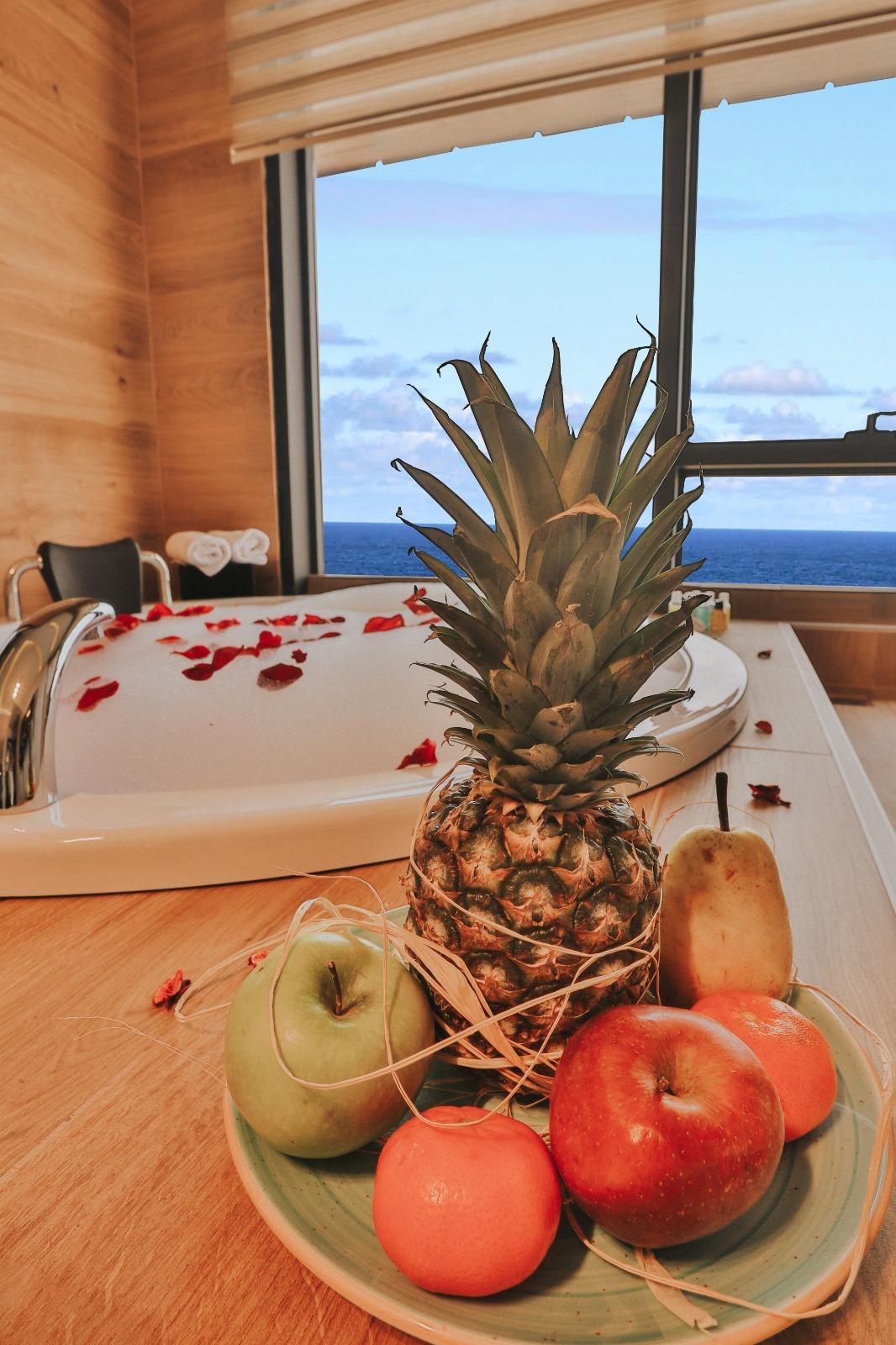 Akyazı Suite With Jacuzzi and Sea View